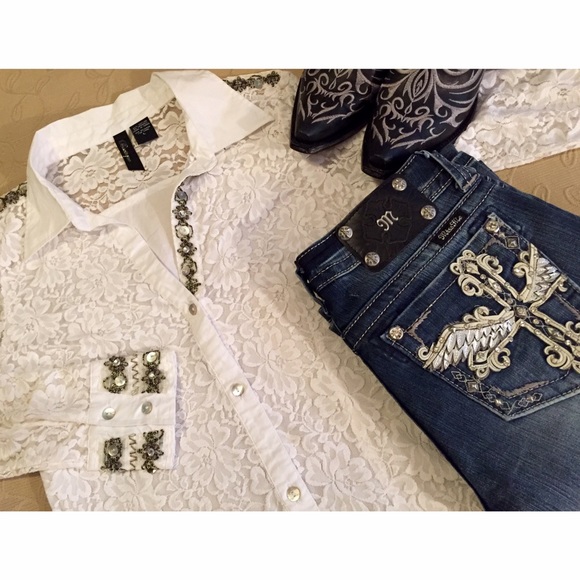 Tops - MISS ME READY!💠Embellished StretchLace Button Up