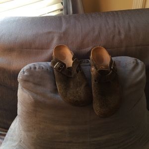Birkenstock brown clogs!