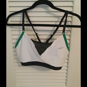 NWOT Nike sports bra