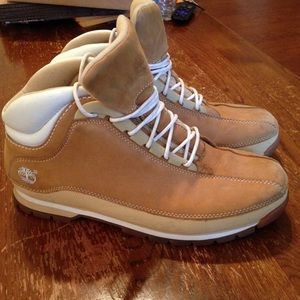 Timberland suede shoes