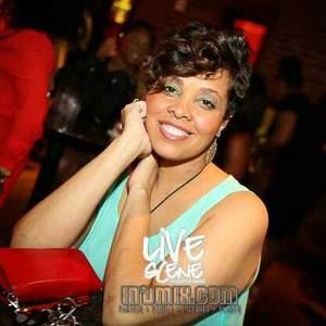 Meet your Posher, Alexis