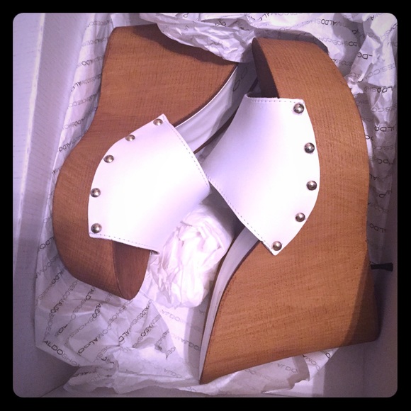Aldo wedge heel sandals