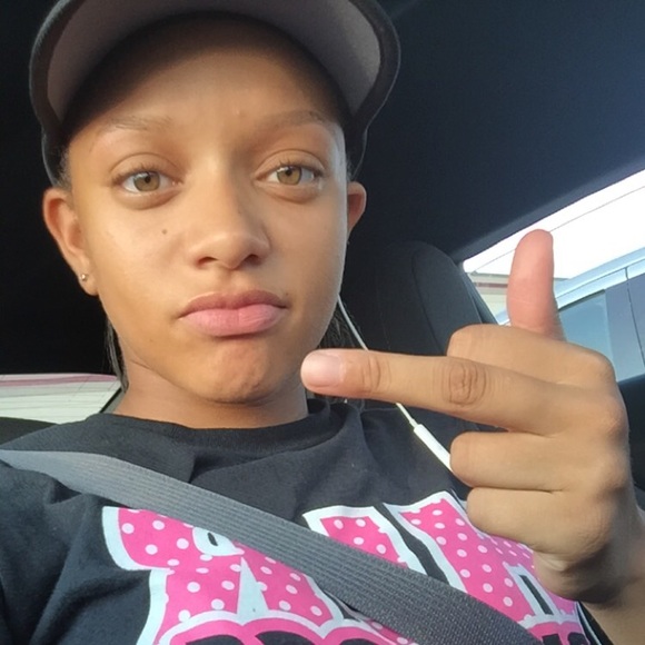 Meet your Posher, Pinky - Picture 3 of 3