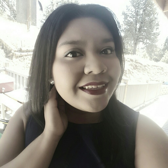 Meet your Posher, Raquel