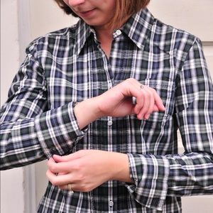 AE plaid button down. Nice long fit.