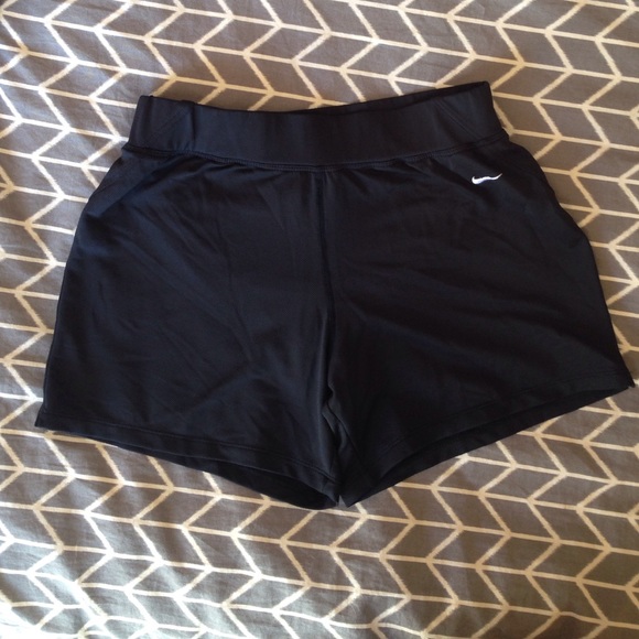 Nike Sphere Dry Running shorts
