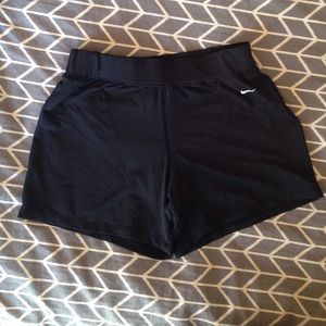 Nike Sphere Dry Running shorts