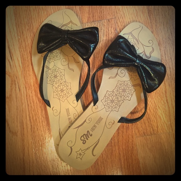 Bow sandal flip flops