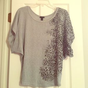 Short sleeve sweater