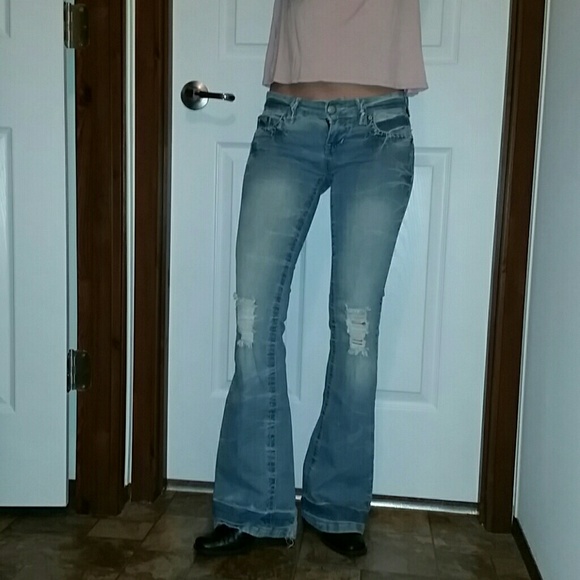 LAST CHANCE! ARDEN B Jeans with Cross pockets