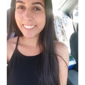 Meet your Posher, Danielle