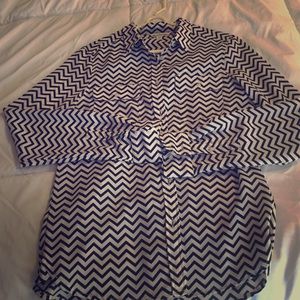 American Eagle Chevron button up shirt- Small