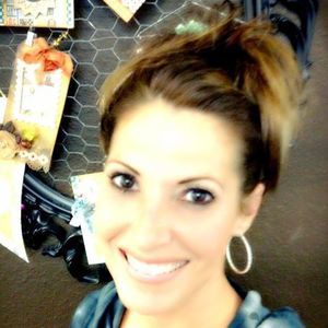 Meet your Posher, Monique