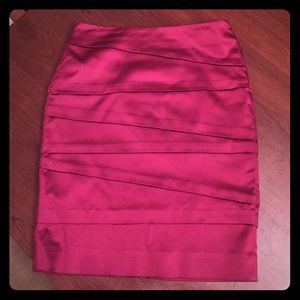 Burgundy satin toned skirt