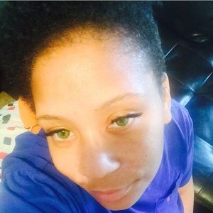 Meet your Posher, Detrice