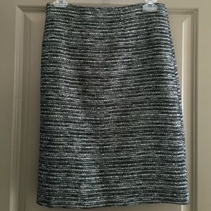 Blk n White woven tweed skirt