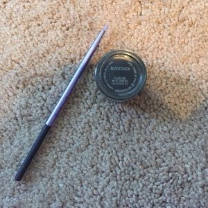 Mac black gel liner/ real techniques brush