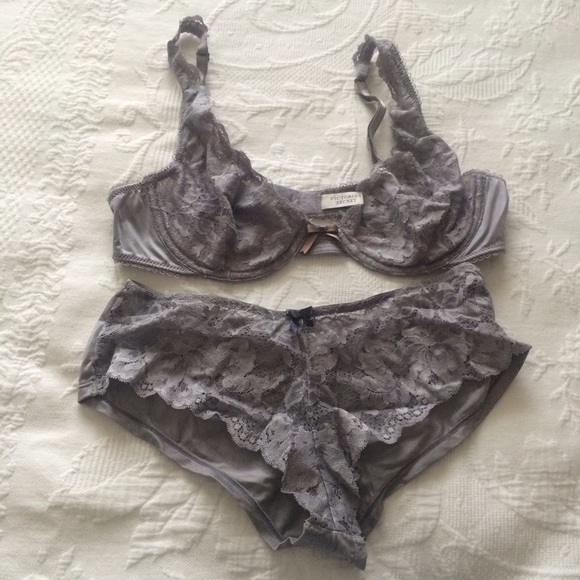 ‼️ SOLD in bundle ‼️ lacy bra from Victoria Secret