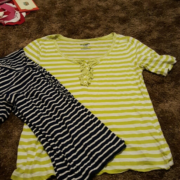 2 old Navy shirts