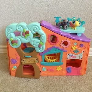 Littlest pet shop play center
