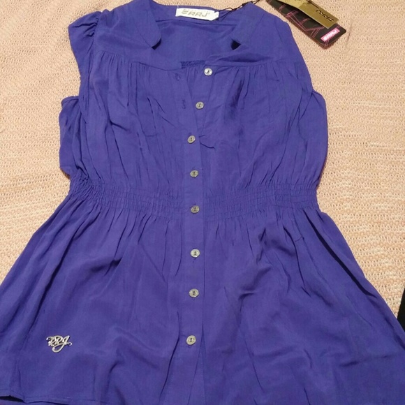 Button up - Picture 1 of 1