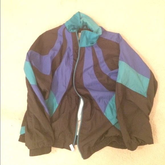 Oversized retro windbreaker