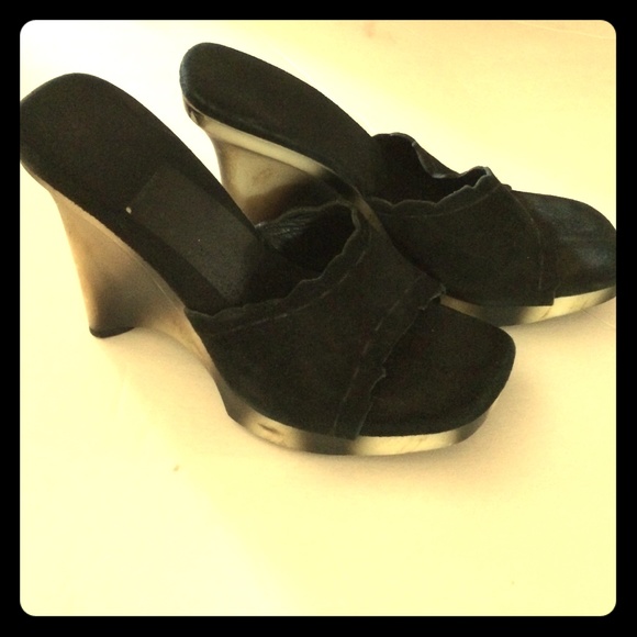 ⚠️ Black Bebe Black wedges ⚠️