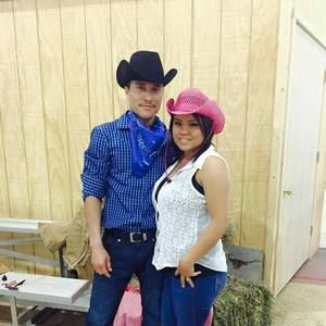 Meet your Posher, Isela