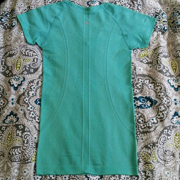 SOLD Lululemon Run Swiftly Heathered Green Size 4 - Picture 2 of 3