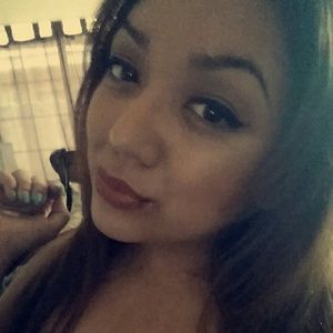 Meet your Posher, Ana