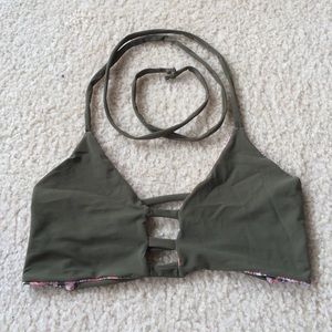 Reversible bikini top