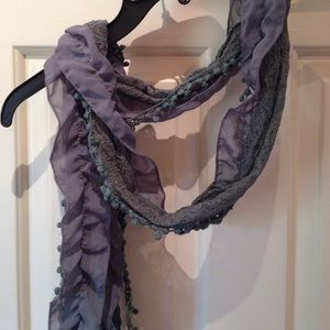 Grey decorative scarf