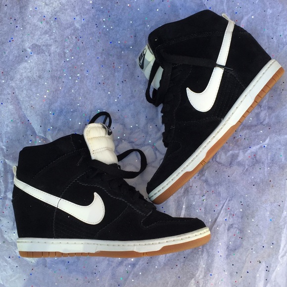 Nike Sky Hi Wedge Sneaker