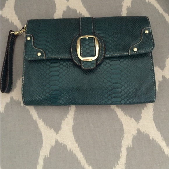 Teal Alligator Clutch - Picture 1 of 3