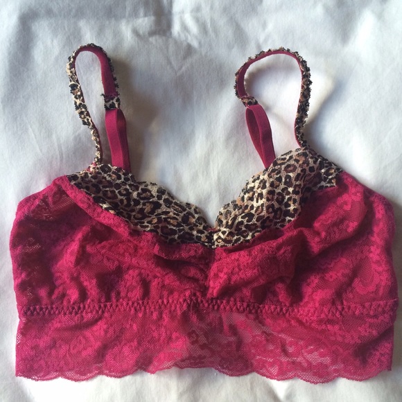 NWOT VSPINK berry colored & cheetah print bralette