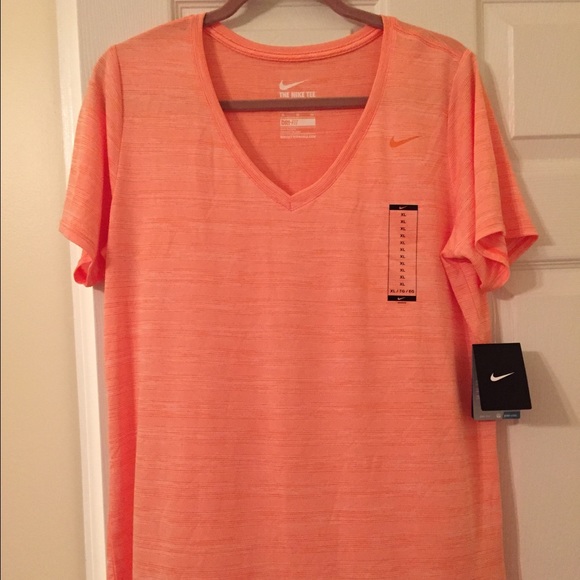 NWT Nike Dri Fit Workout Top