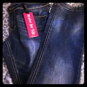 Zanadi Dark wash skinny jeans