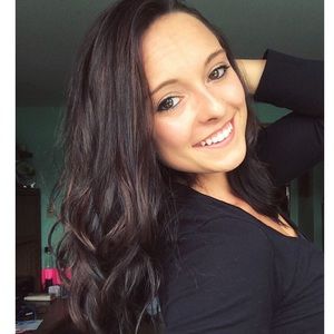 Meet your Posher, Carly