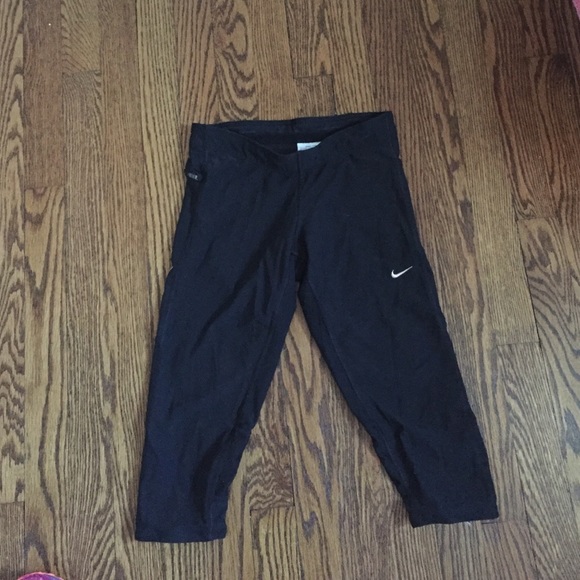 Nike crop leggings