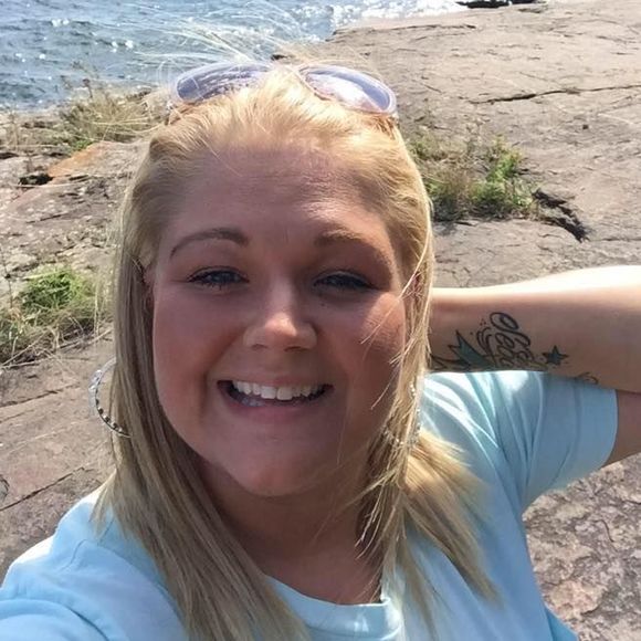 Meet your Posher, Danielle