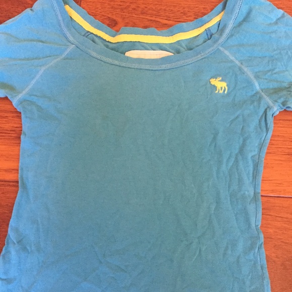 Abercrombie and Fitch kids blue t-shirt