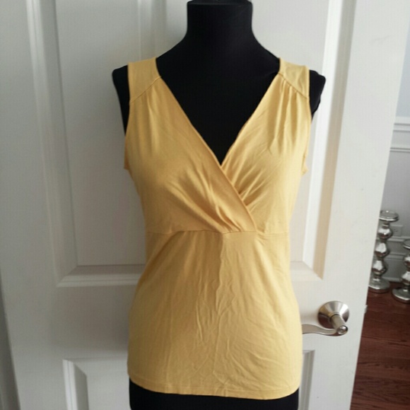 Ann Taylor Petite Yellow Sleeveless Top