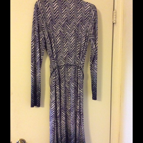 Blue jersey dress. - Picture 3 of 3