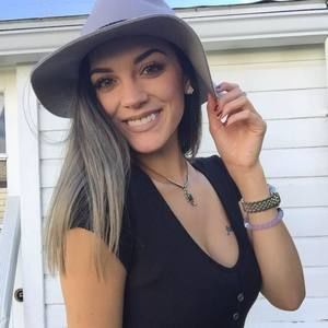 Meet your Posher, Cierra