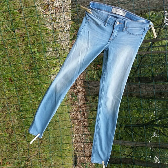Hollister skinny jeans