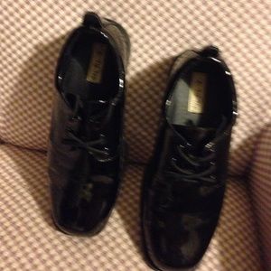 Brand-new wore once .Color black size 4