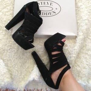 Steve Madden Audrinaa Black Suede