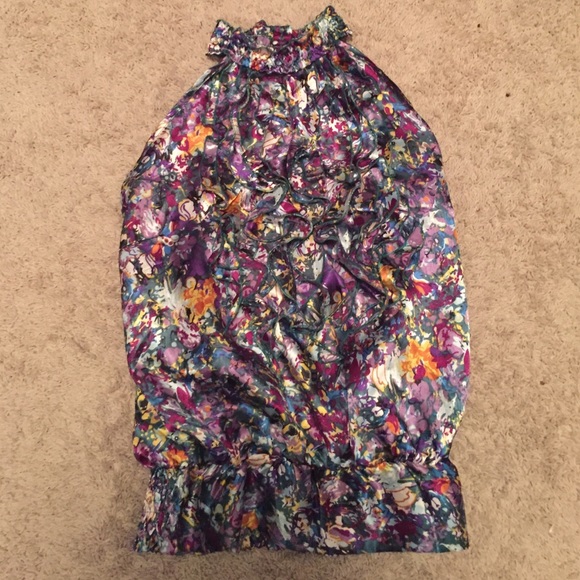 Top - Picture 2 of 3