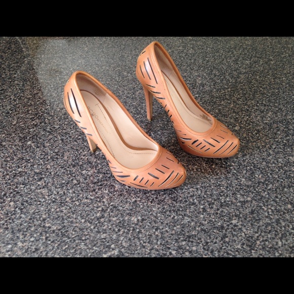 Bcbg pumps - Picture 3 of 3