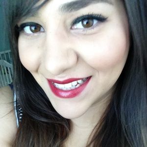 Meet your Posher, Fernanda